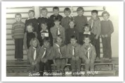 (11/28): Uczniowie klasy 3 - 1975/1976